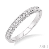 1/2 Ctw Round Cut Diamond Wedding Band in 14K White Gold