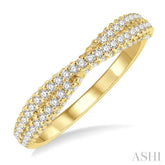 1/2 Ctw Split Criss-Cross Shank Round Cut Diamond Stackable Fashion Band in 14K Yellow Gold