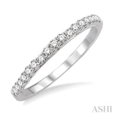 1/4 Ctw Round Cut Diamond Wedding Band in 14K White Gold