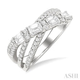 1 1/4 Ctw Emerald and Round Cut Diamond Split Crossover Fashion Ring in 14K White Gold