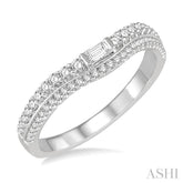 1/3 Ctw Step Shank Baguette Center Round Cut Diamond Wedding Band in 14K White Gold