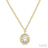 1/3 Ctw Round Cut Diamond Pendant With Chain in 14K yellow Gold