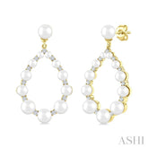 2 MM-4.5 MM Drop Tear Round Shape Cultured Pearls and 1/4 Ctw Round Cut Diamond Fashion Earring in 14K Yellow Gold