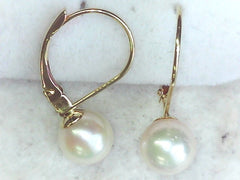 Pearl Earring