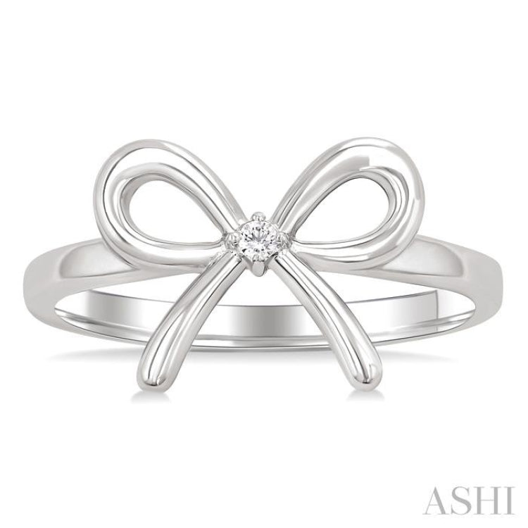 1/50 Ctw Bow Tie Round Cut Diamond Fashion Ring in Sterling Silver