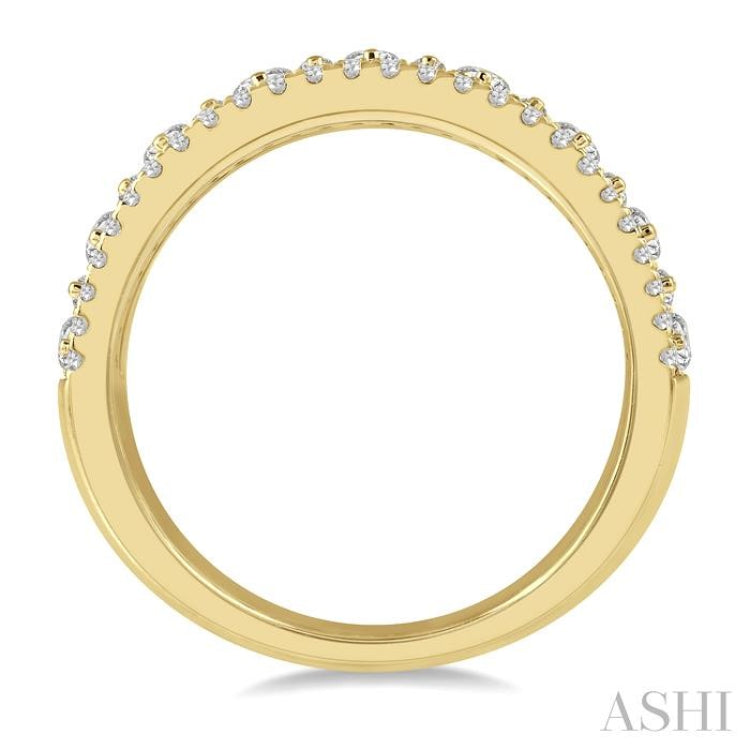 3/4 Ctw Baguette and Round Cut Diamond Fashion Band in 14K Yellow Gold