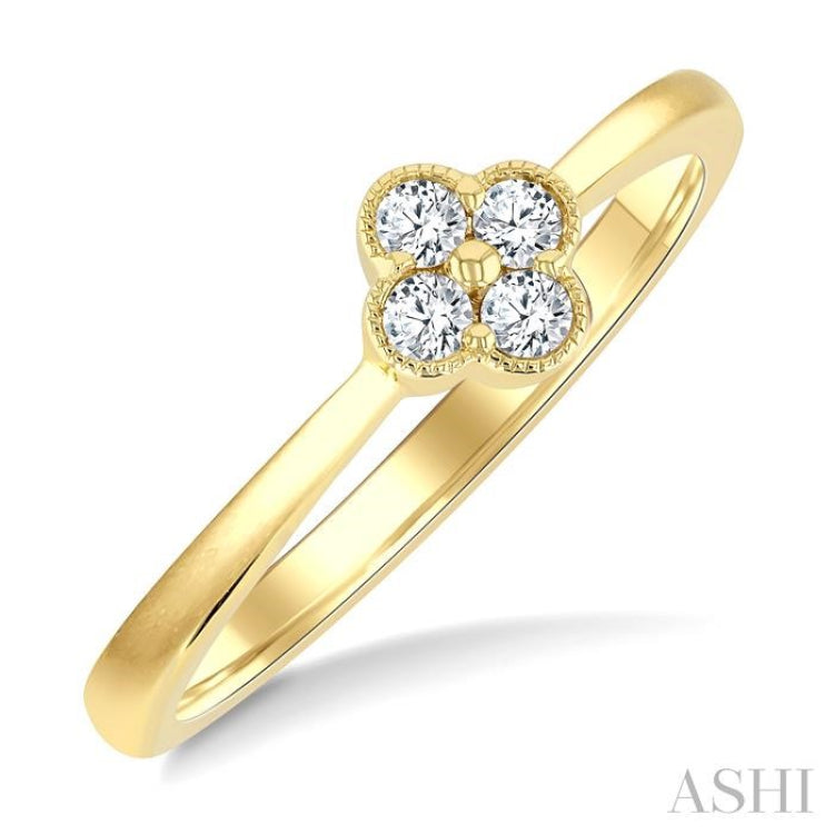 1/6 Ctw Clover Round Cut Diamond Fashion Ring in 14K Yellow Gold