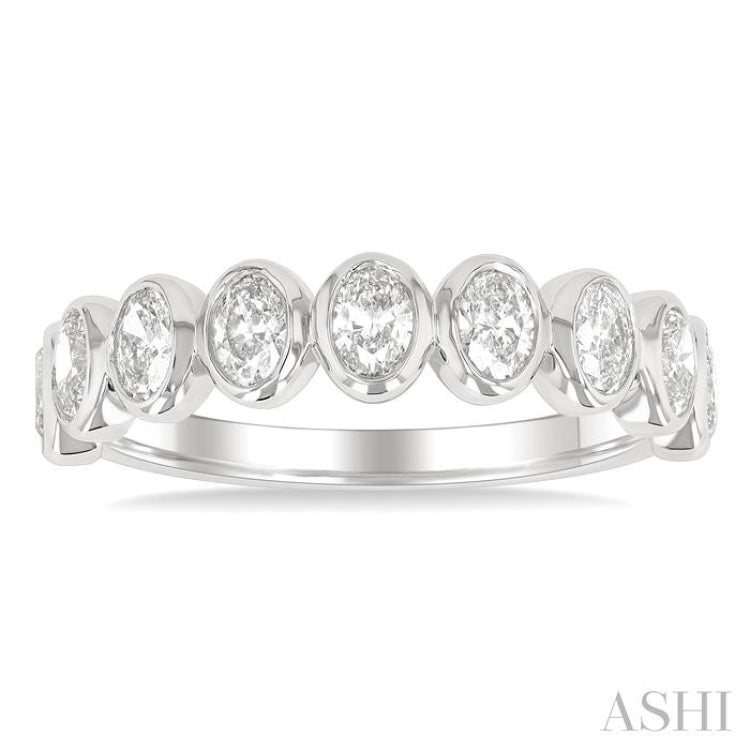 7/8 Ctw North-South Oval Diamond Band in 14K White Gold