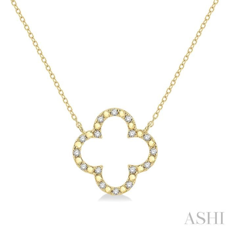 1/10 Ctw Clover Frame Bead & Round Cut Diamond Fashion Pendant With Chain in Yellow Gold Vermeil