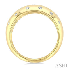 1/5 Ctw Round Cut Diamond Flush Set Mosaic Dome Band in 10K Yellow Gold