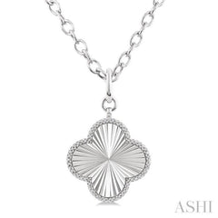 1/10 Ctw Clover Fluted Medallion Single Cut Diamond Pendant With Chain in Sterling Silver