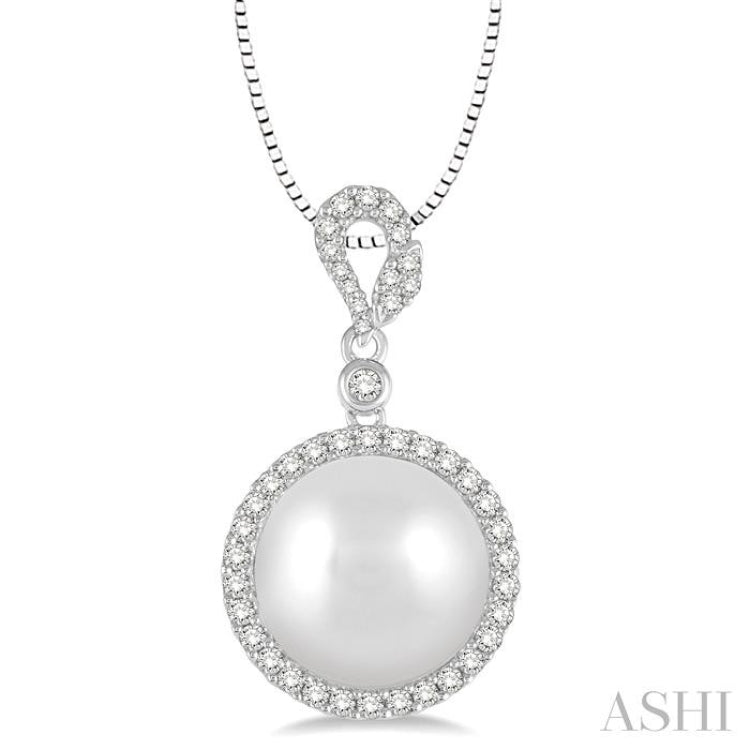 12 MM Cultured Pearl and 3/8 Ctw Round Cut Diamond Pendant in 14K White Gold with chain