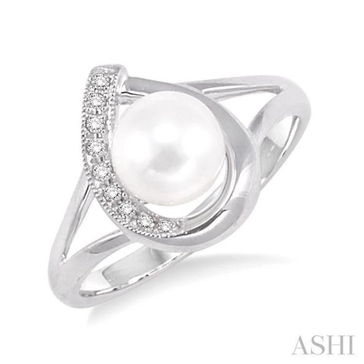 6.5 MM Round Shape Cultured Pearl and 1/20 Ctw Round Cut Diamond Ring in 14K White Gold