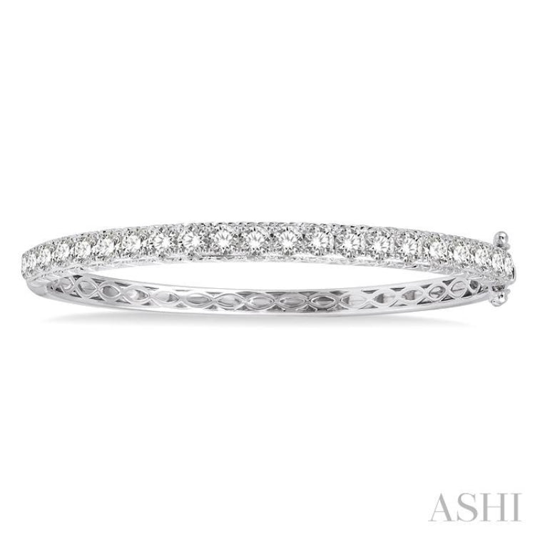 5 Ctw Round Cut Diamond Bangle in 14K White Gold