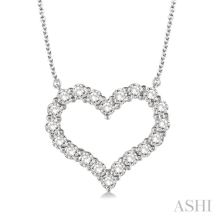 1/2 Ctw Round Cut Diamond Heart Pendant With Chain in 14K white Gold