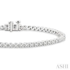 2 Ctw Round Cut Diamond Tennis Bracelet in 14K White Gold