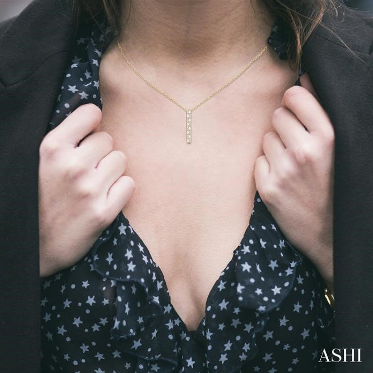 1/2 Ctw Basket Weave Baguette and Round Cut Diamond Pendant With Chain in 14K Yellow Gold