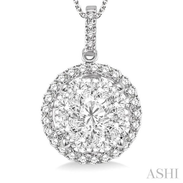 Round Shape Halo Lovebright Essential Diamond Pendant