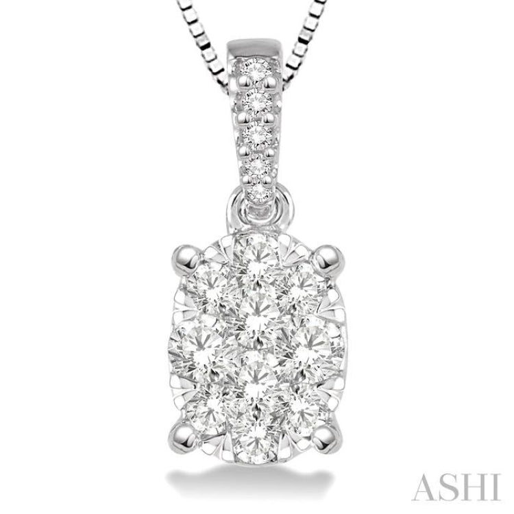 Oval Shape Lovebright Essential Diamond Pendant