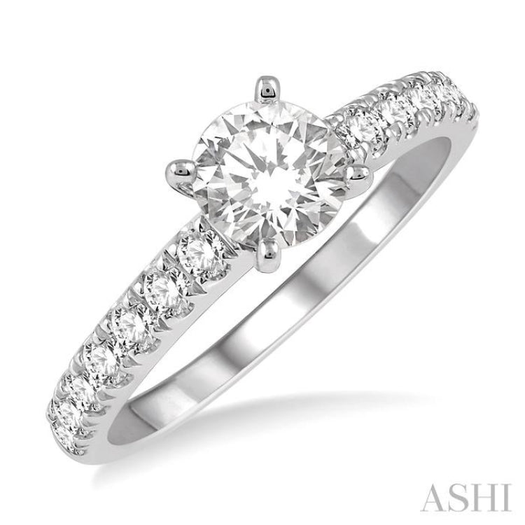 Round Shape Diamond Engagement Ring