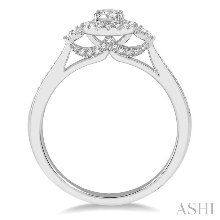 Round Shape Halo Diamond Engagement Ring