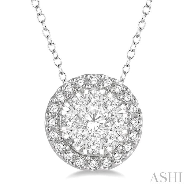 Round Shape Halo Lovebright Essential Diamond Pendant