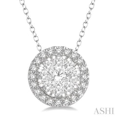 Round Shape Halo Lovebright Essential Diamond Pendant