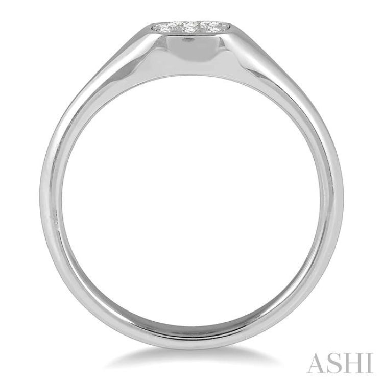 Cushion Shape Lovebright Essential Diamond Signet Ring