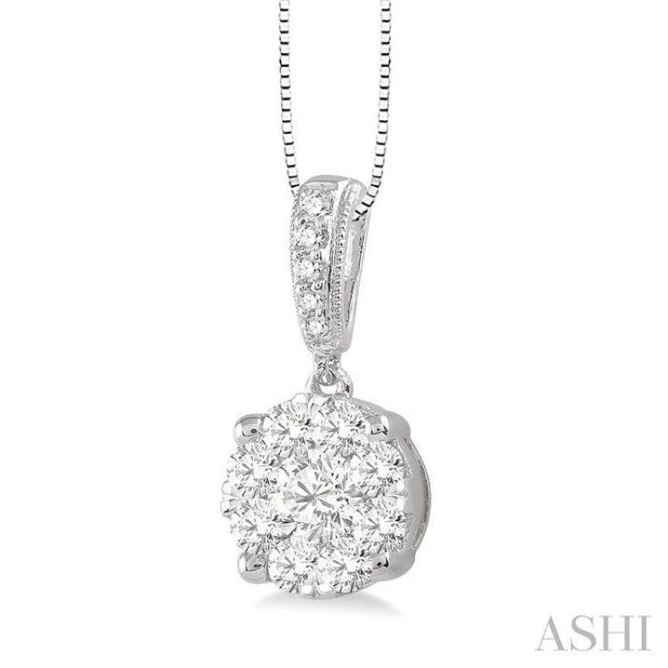 Round Shape Lovebright Essential Diamond Pendant