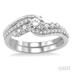 Round Shape Diamond Wedding Set