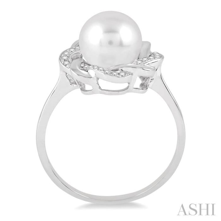 Silver Pearl & Diamond Ring