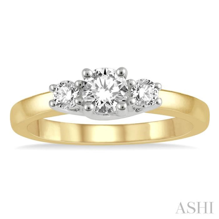 Round Shape Past Present & Future Diamond Engagement Ring