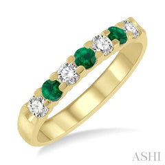 2.6 MM Emerald and 1/4 Ctw Round Cut Diamond Precious Wedding Band in 14K Yellow Gold