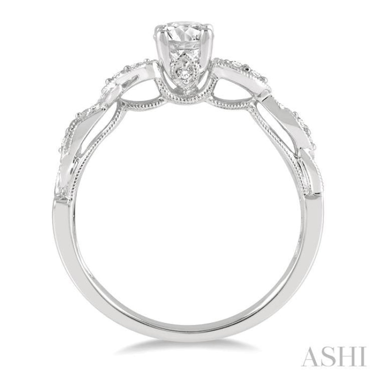 Round Shape Diamond Engagement Ring