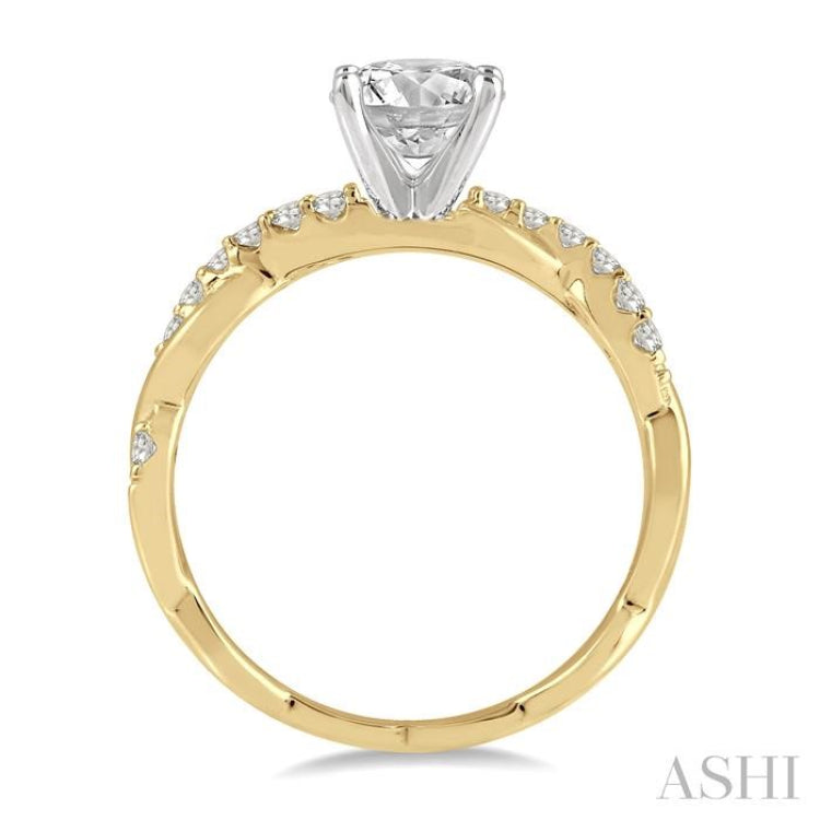 Round Shape Semi-Mount Diamond Engagement Ring