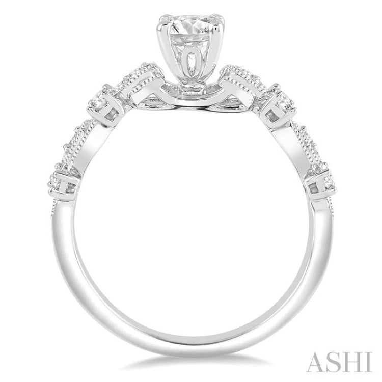 Round Shape Diamond Engagement Ring