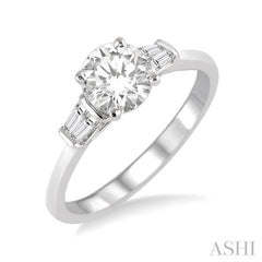 Round Shape Diamond Engagement Ring