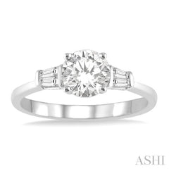 Round Shape Diamond Engagement Ring