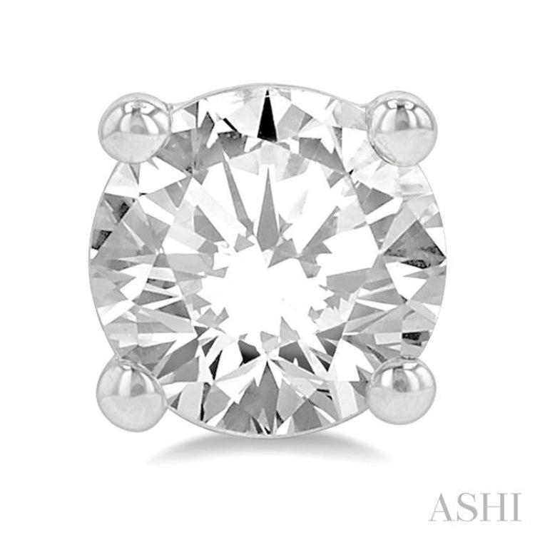 Round Shape Diamond Stud Earrings