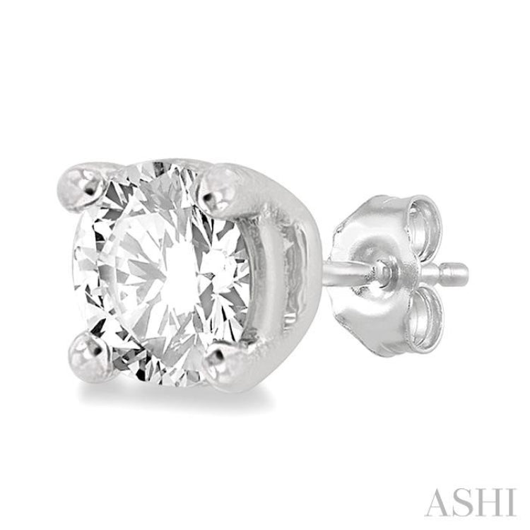 Round Shape Diamond Stud Earrings