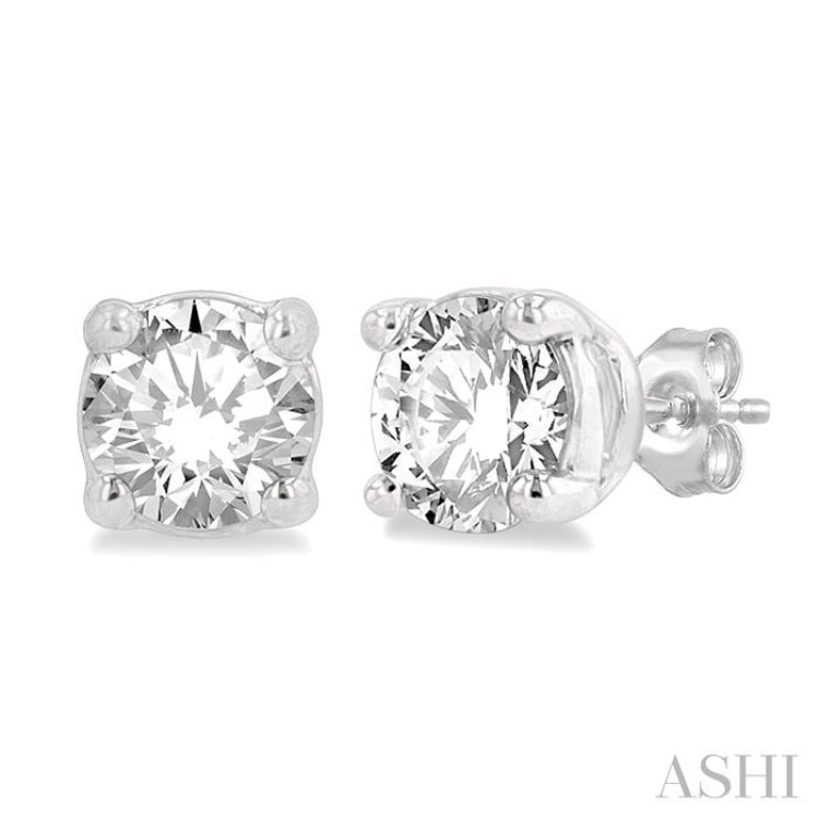 Round Shape Diamond Stud Earrings