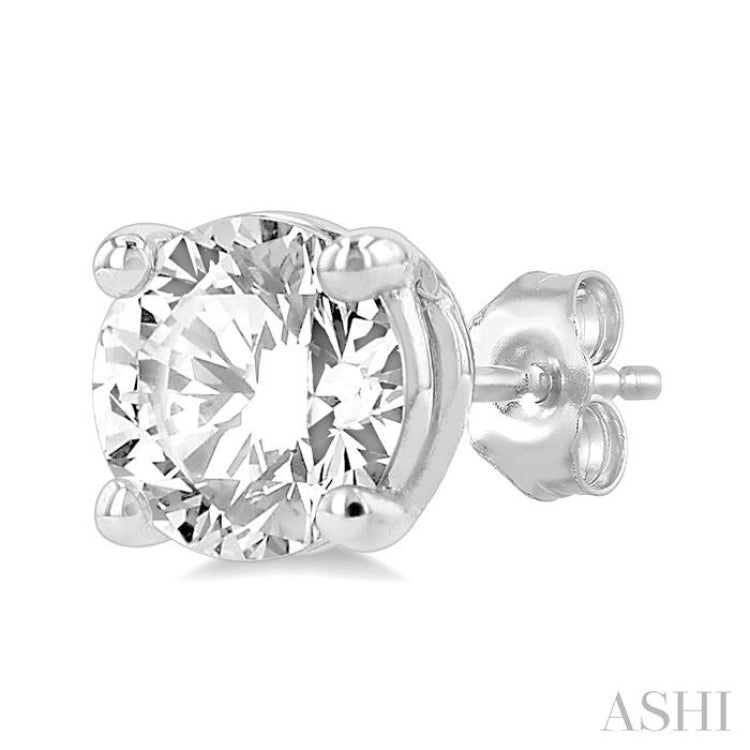 Round Shape Diamond Stud Earrings