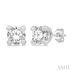 Round Shape Diamond Stud Earrings