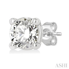 Round Shape Diamond Stud Earrings