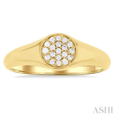 Round Shape Diamond Signet Ring