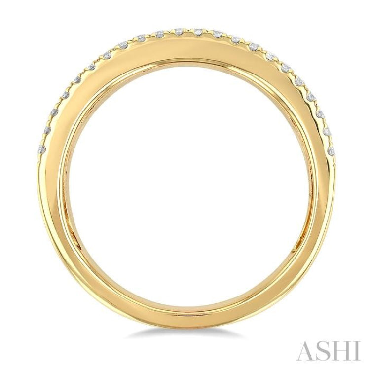 5/8 Ctw Wide 4-Stone Emerald & Round Cut Diamond Fashion Band in 14K Yellow Gold