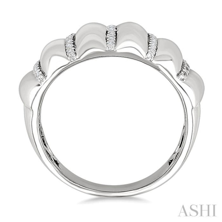 1/10 Ctw Ribbed Dome Shape Round Cut Diamond Bold Wide Fashion Band in Sterling Silver