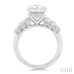 Oval Shape Semi-Mount Diamond Engagement Ring