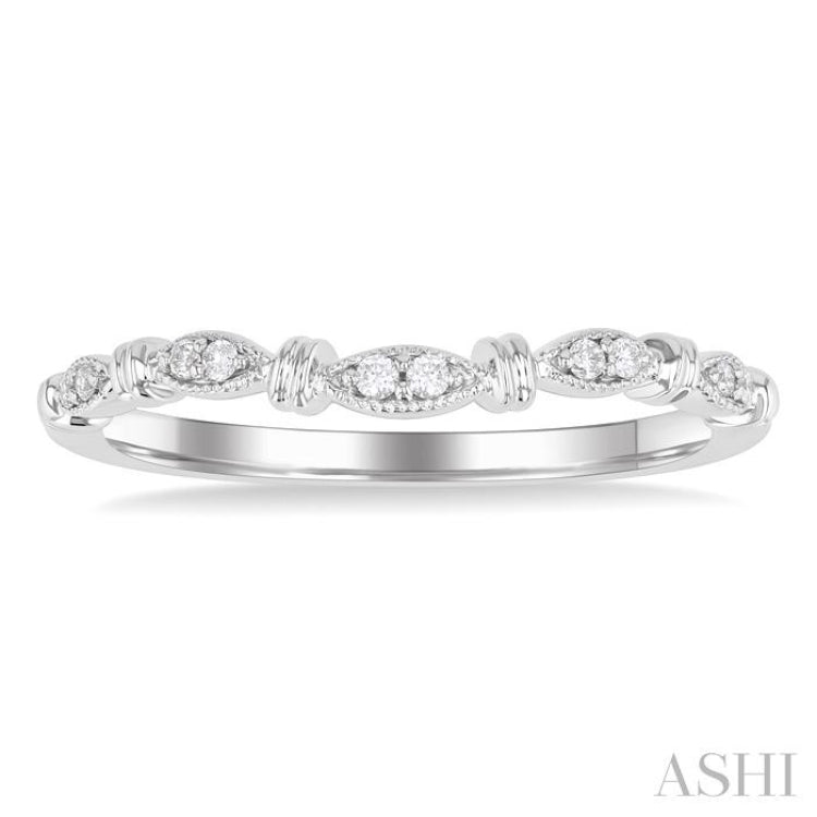 1/20 Ctw Marquise Link Round Cut Diamond Wedding Band in 14K White Gold