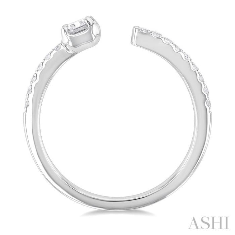 3/8 Ctw Emerald and Round Cut Diamond Fashion Open Ring in 14K White Gold